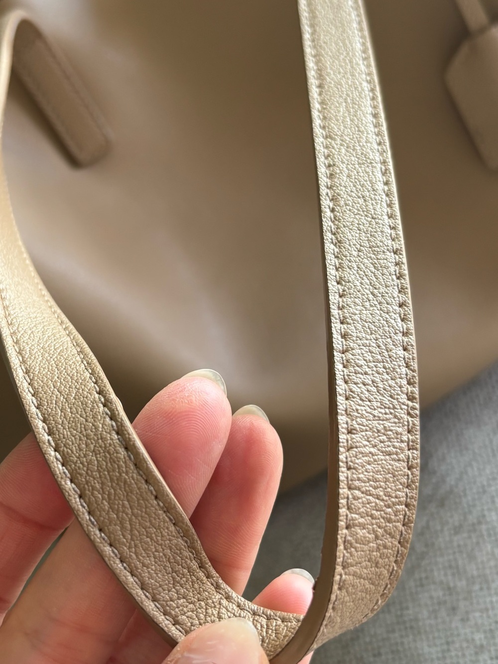 YSL TOTE HANDBAG - Picture 10 of 15